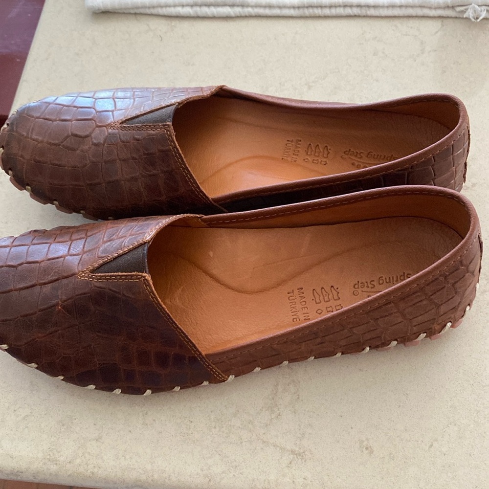 Brown flats